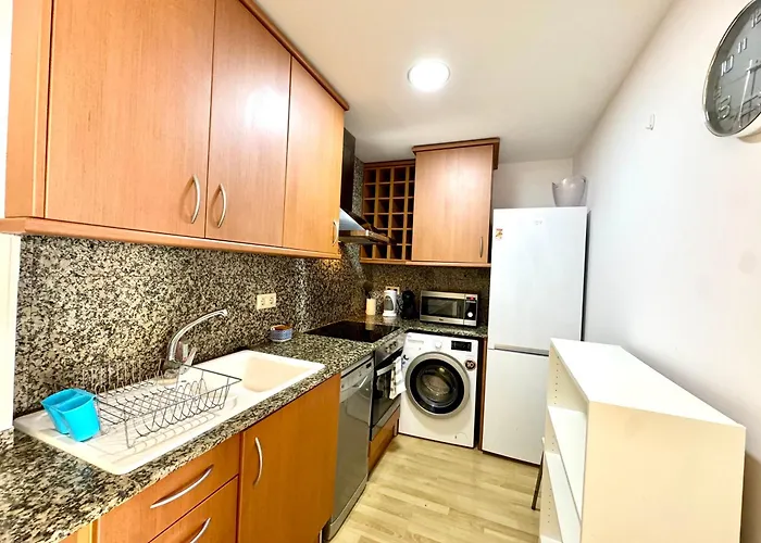 Sea Breeze Penthouse * Льорет-де-Мар