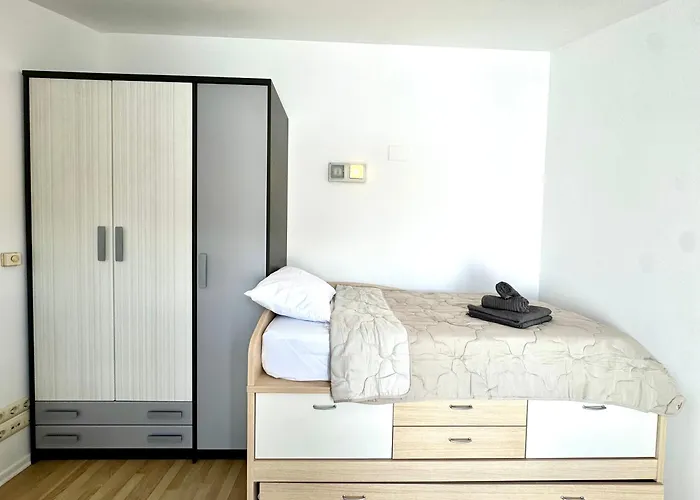 Апартаменти Sea Breeze Penthouse