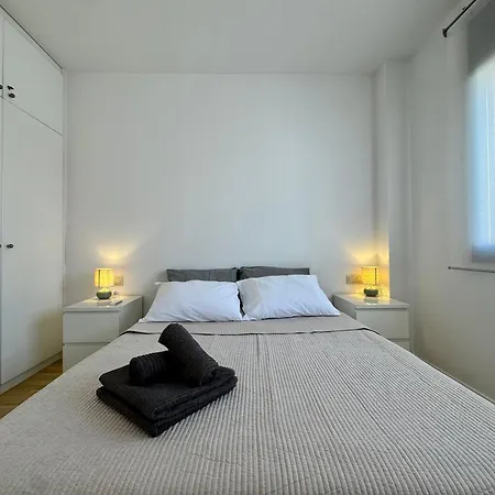 Sea Breeze Penthouse Apartmán *