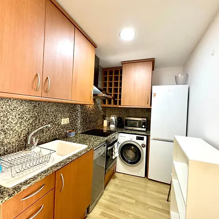 Sea Breeze Penthouse * 료렛 드 마르