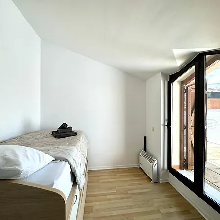 Sea Breeze Penthouse 아파트 료렛 드 마르